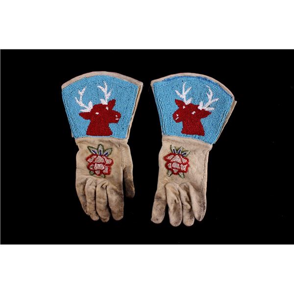 Shoshone Indian Beaded Leather Gauntlets c. 1950's
