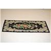 Image 1 : EARLY 20TH CENT. FLORAL HOOKED RUG W/ LEAF