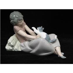 Lladro Girl playing with kitten Nao Daisa 1980 RARE