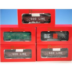 New Rivarossi Lot of 5: Stock Hopper Box Cars