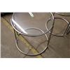 Image 2 : Silver Round Tables