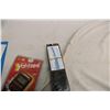 Image 4 : NOS Yahtzee Hand Held Game and Light Ballast