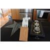 Image 1 : Tin Star, Knife Block and Barometer