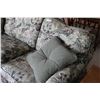 Image 2 : (2X THE MONEY) Floral Couch and Loveseat with Pillows