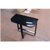 Image 1 : Small Stand 22" x 21" High