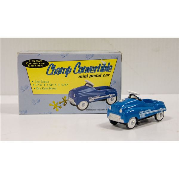 MINI CHAMP CONVERTIBLE DIECAST PEDAL CAR