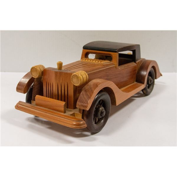 WOODEN CAR 1:12 MODEL