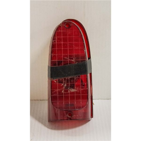 56 HAWK LENSES - ONE HAS CHIP