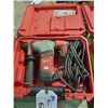 Image 2 : MILWAUKEE AVS HEAVY DUTY 5/8" ELECTRIC ROTARY HAMMER DRILL WITH HANDLE IN HARD CASE