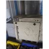 Image 2 : PALLET WITH HEATER, HEAVY DUTY SHACKLES