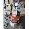 Image 1 : LINCOLN PNEUMATIC MOBILE GREASE DISPENSER WITH CONTENTS