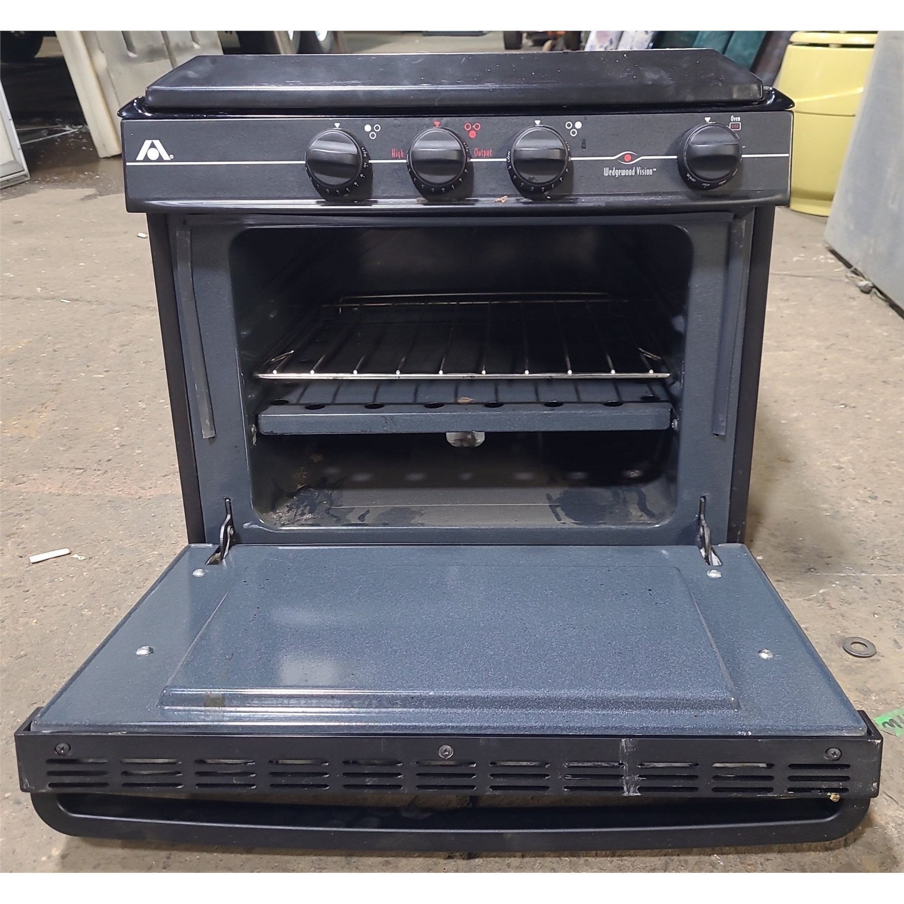 Used Atwood / Wedgewood Range Stove 3-Burner | R-V17321BB