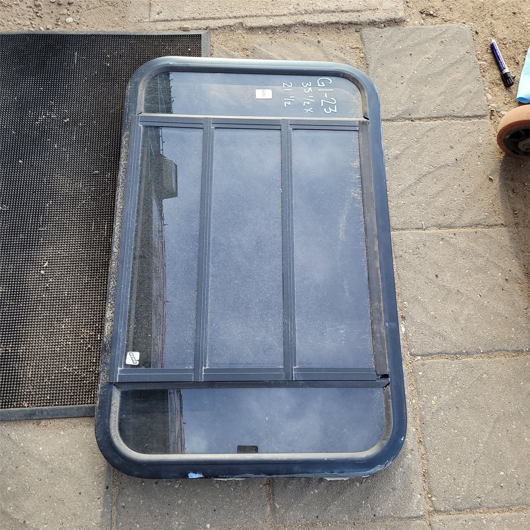 Used Black Radius Truck Camper Slider Opening Window : 41