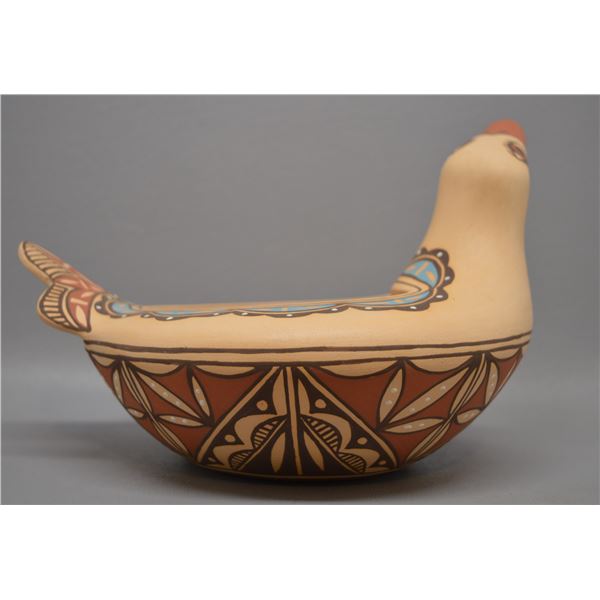 NATIVE AMERICAN ZUNI POTTERY DUCK BY TARA EDAAKIE