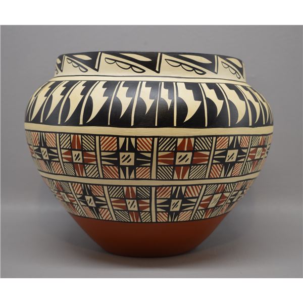 NATIVE AMERICAN JEMEZ CERAMIC BOWL BY E SUAZO