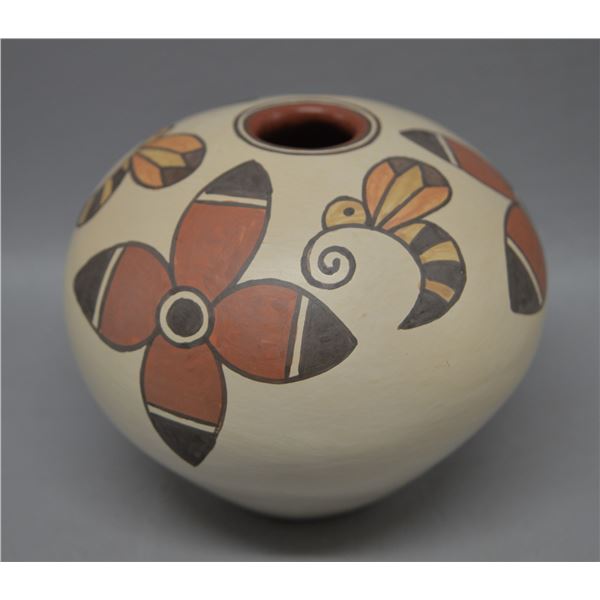 NATIVE AMERICAN SANTA CLARA POTTERY SEED JAR BY LOIS GUTIERREZ