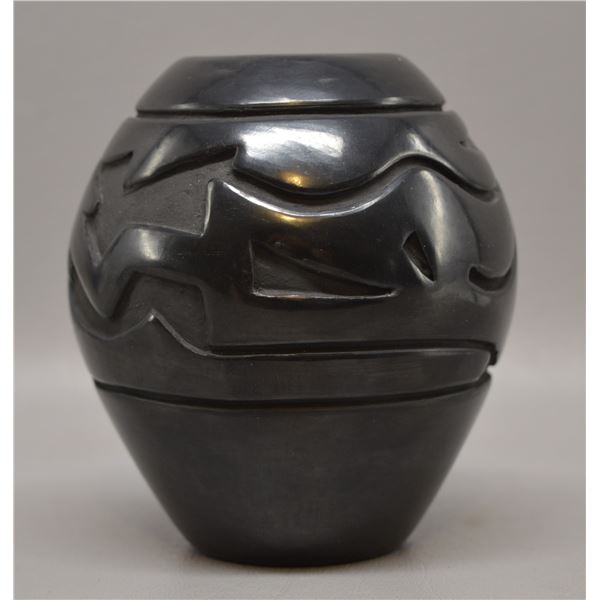 NATIVE AMERICAN SANTA CLARA POTTERY VASE BY STELLA CHAVARRIA