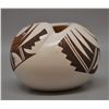 Image 2 : NATIVE AMERICAN HOPI POTTERY BOWL SIGNED WITH FROGO AND TADPOLE LOGO AND M