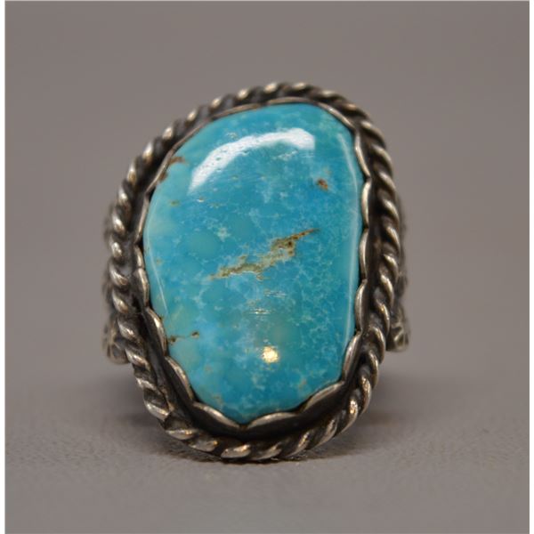 NATIVE AMERICAN NAVAJO SILVER AND TURQOUISE RING