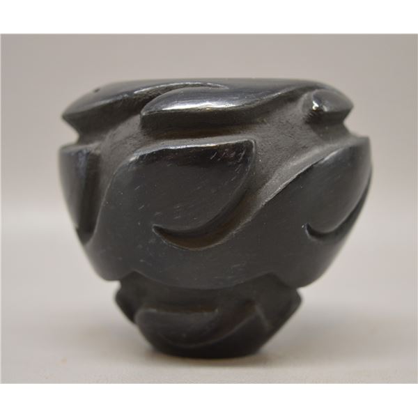 NATIVE AMERICAN SANTA CLARA POTTERY VASE BY VICTOR AND NAOMI ECKLEBERRY