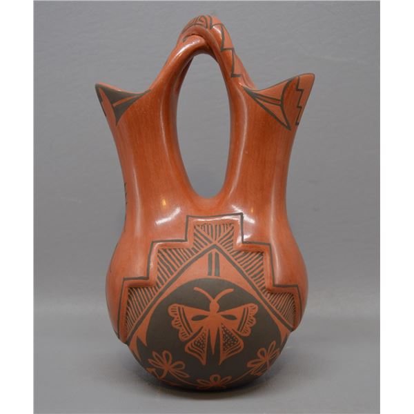 NATIVE AMERICAN JEMEZ POTTERY WEDDING VASE BY JUANITA FRAGUA