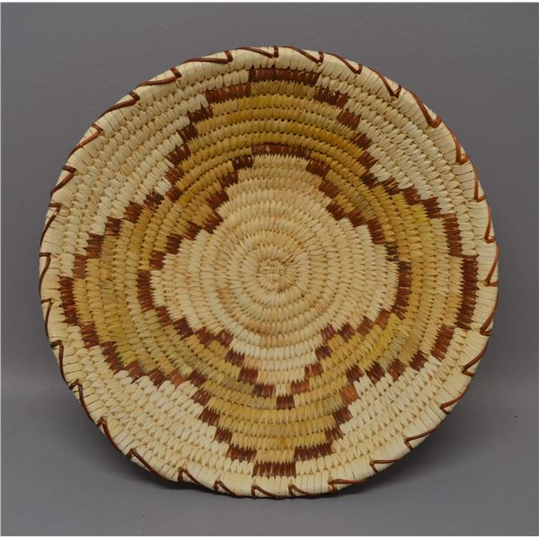 NATIVE AMERICAN APACHE BASKETRY TRAY