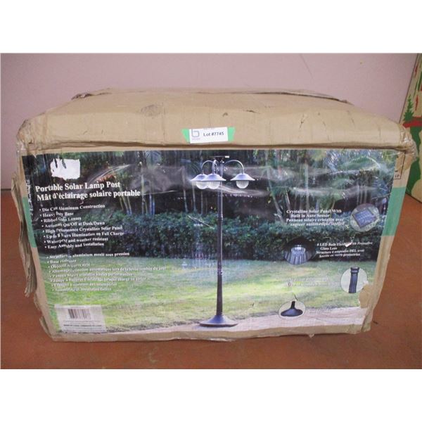 Portable Solar Lamp Post in Box