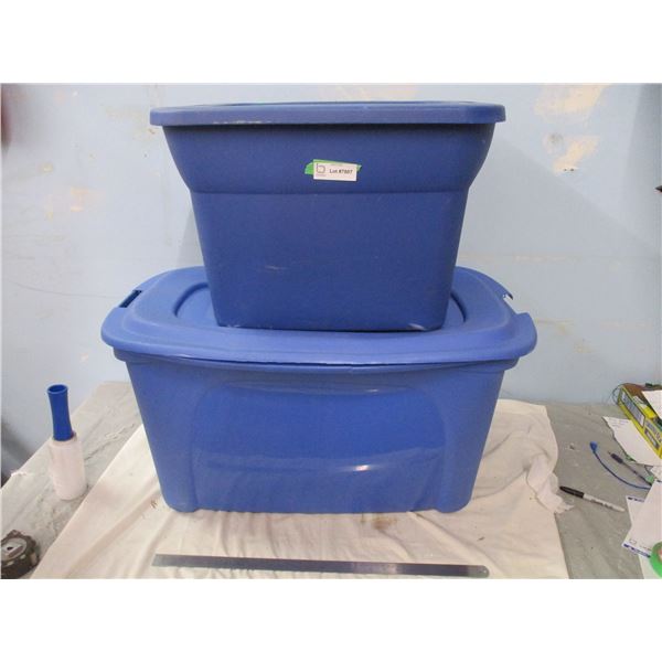 (2X THE MONEY) Pair of Plastic Tubs with Lids