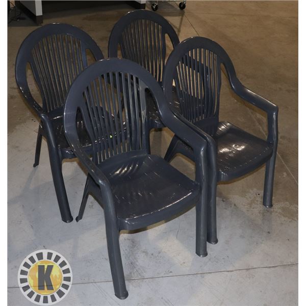 LOT OF 4 GREEN PLASTIC LAWN CHAIRS