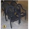 Image 1 : LOT OF 4 GREEN PLASTIC LAWN CHAIRS