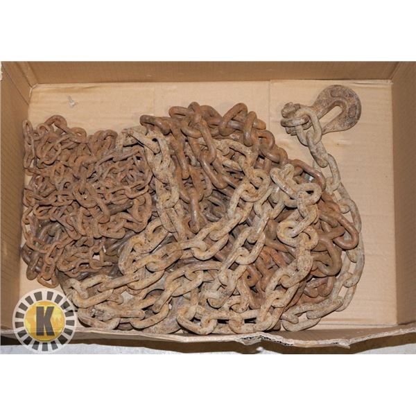 ESTATE BOX OF HEAVY DUTY CHAINS