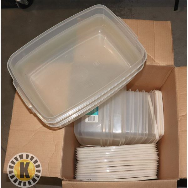 BOX OF PLASTIC RUBBERMAID FOOD CONTAINERS