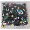 Image 1 : LARGE BAG OF ASSORTED AUTOMOTIVE REPLACEMENT CLIPS