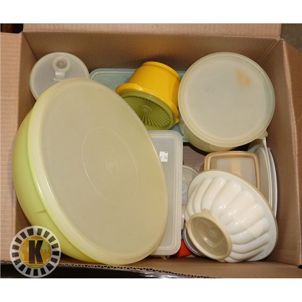 VINTAGE TUPPERWARE LOT