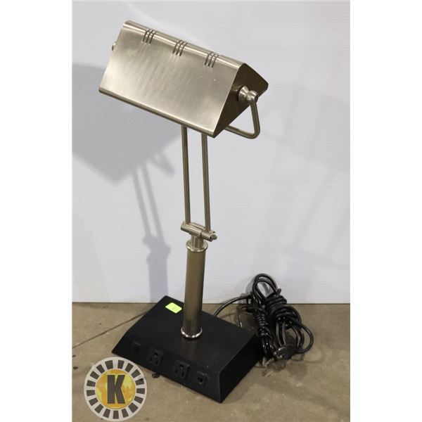 ESTATE TABLE LAMP WITH BUILT IN POWER PLUGS