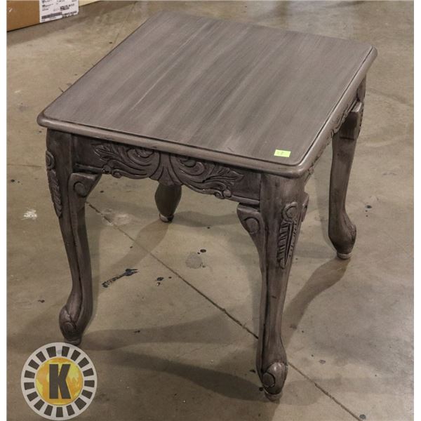 ESTATE END TABLE