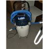 Image 2 : Commercial Vacuum