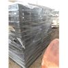 Image 2 : 30 Plastic Pallets