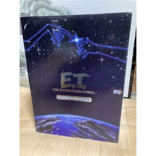 E.T. Talking Figurine The Extra-Terrestrial Toys R Us Limited.  Ref: Yobo