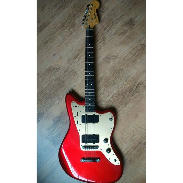 Squier Deluxe Jazzmaster ST Candy Apple Red w Gold Anodized Scratch Plate. Ref: Noob