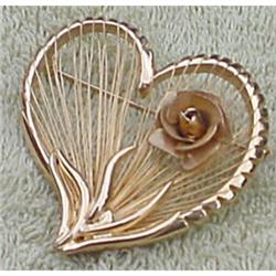 Vintage goldtone costume jewelry Heart Rose Pin#1802233