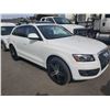 Image 2 : 2011 AUDI Q5 2.0T QUATTRO, 4DR SEDAN, WHITE, VIN # WA1LFCFP1BA023957