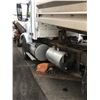 Image 8 : 2005 VOLVO 2DR DUMP TRUCK, SEMI TRACTOR, WHITE, VIN # 4V5KC9GH85N391988