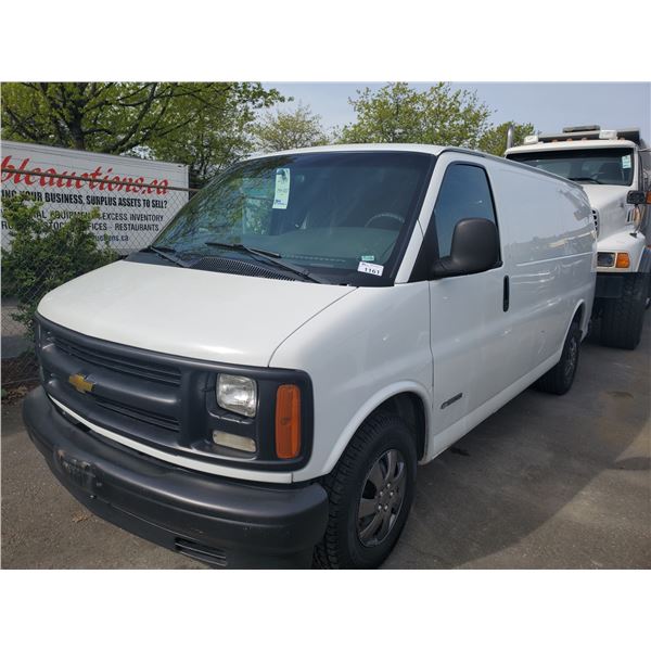 2001 CHEVROLET EXPRESS 1500, 3DR VAN, WHITE, VIN # 1GCFG15M711124611
