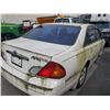Image 2 : 2002 TOYOTA AVALON XL, 4DR SEDAN, WHITE, VIN # 4T1BF28B92U227056