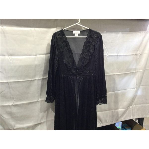 Shadowline Gown (L)