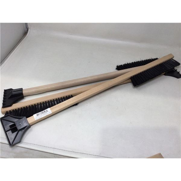 Lot of 3 Snowbrushes