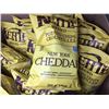 Image 1 : Kettle Brand New York Cheddar Potato Chips (12 x 220g)
