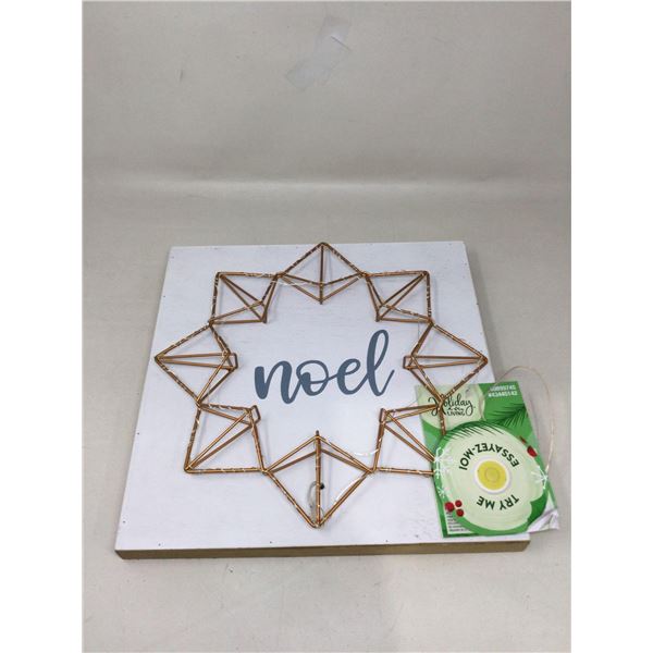 Noel- Light up Snowflake Wall Decor