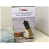 Image 1 : Home Basics 6pc Steak Knife Set with wood Block